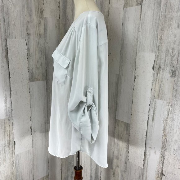 Torrid Women's Plus Size Light Gray 3/4 Sleeve Shirt Top Blouse Sz 2 - Picture 8 of 9